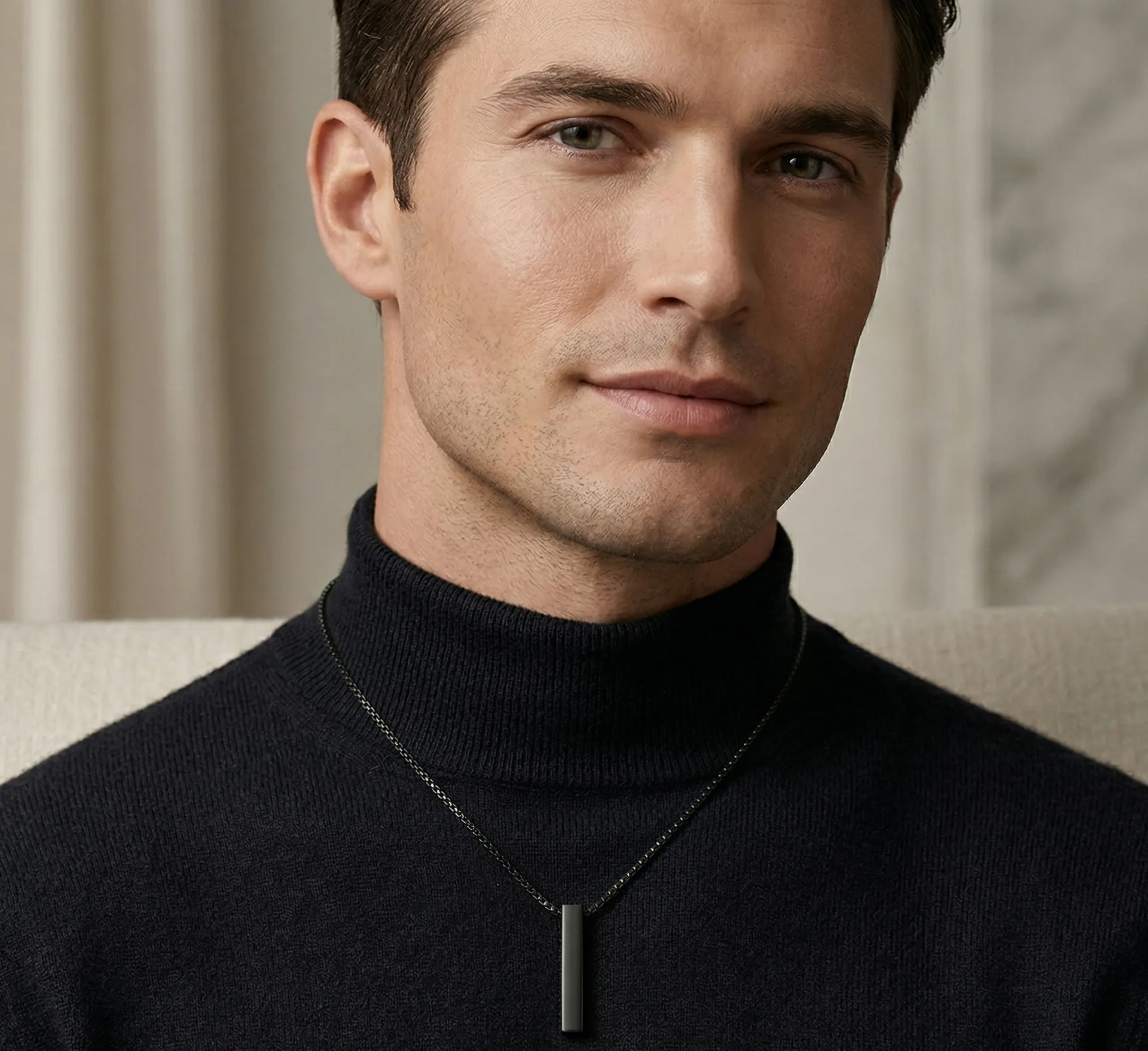 Collar Negro Con Barra Rectangular